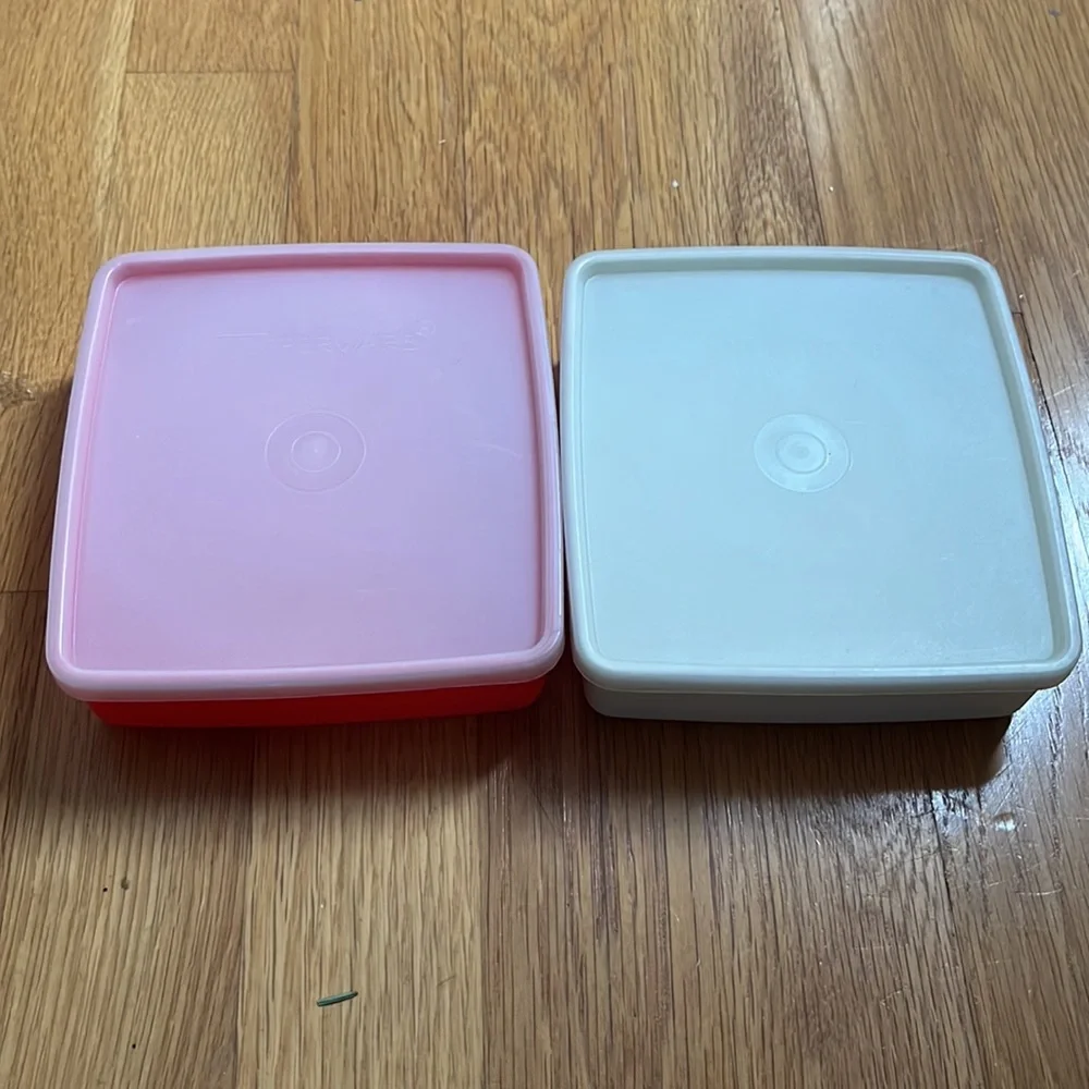 Tupperware set of 2  sandwich containers